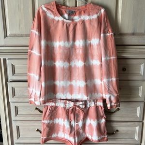 Kut From The Kloth crew neck sweatshirt and shorts set
